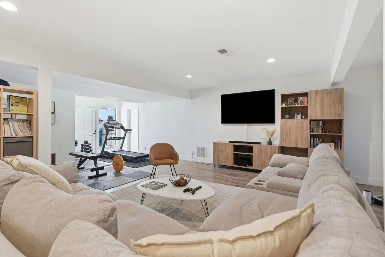 4206 Huntington St 019.jpg