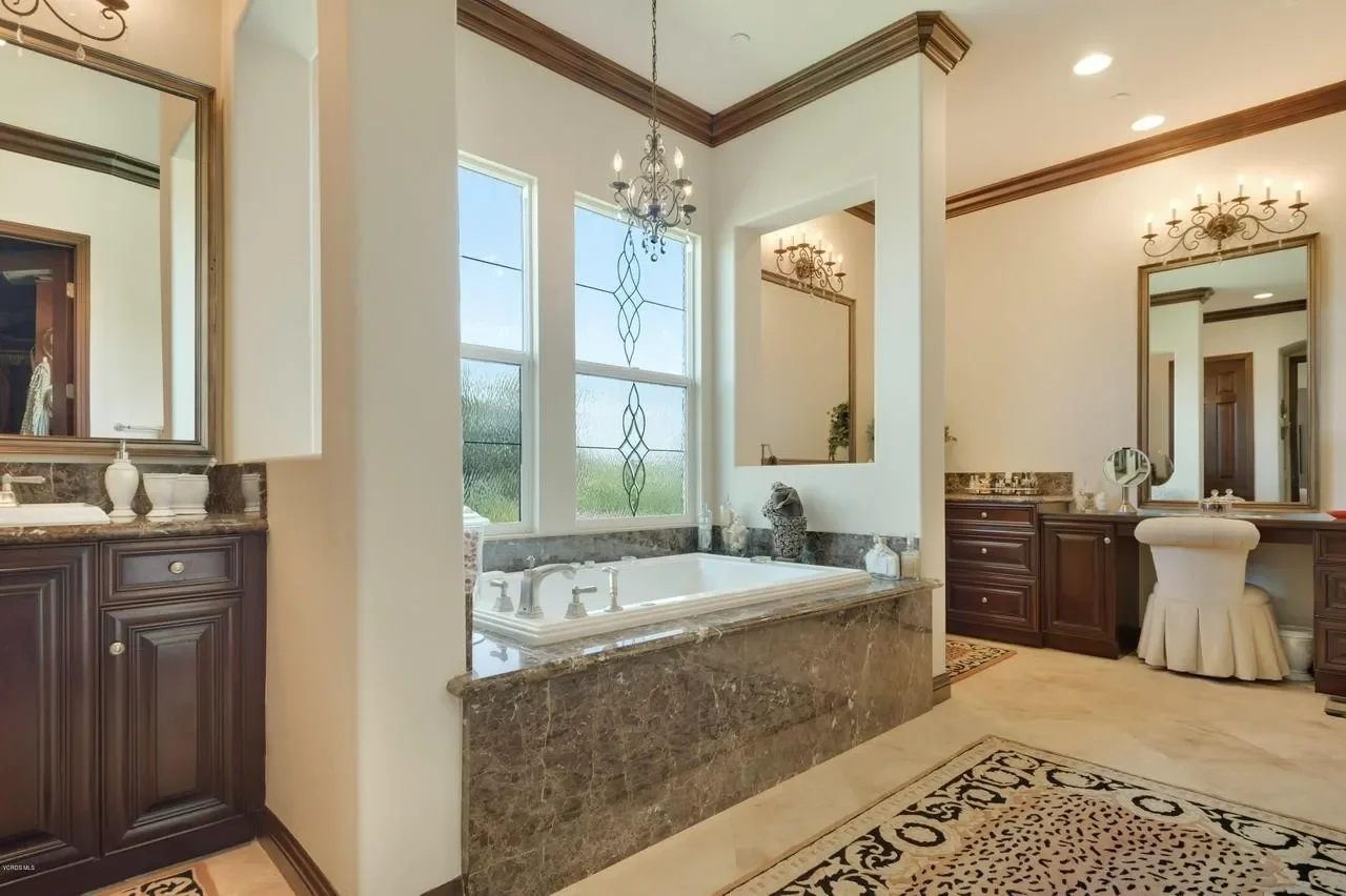 4988 Read Rd 037.webp