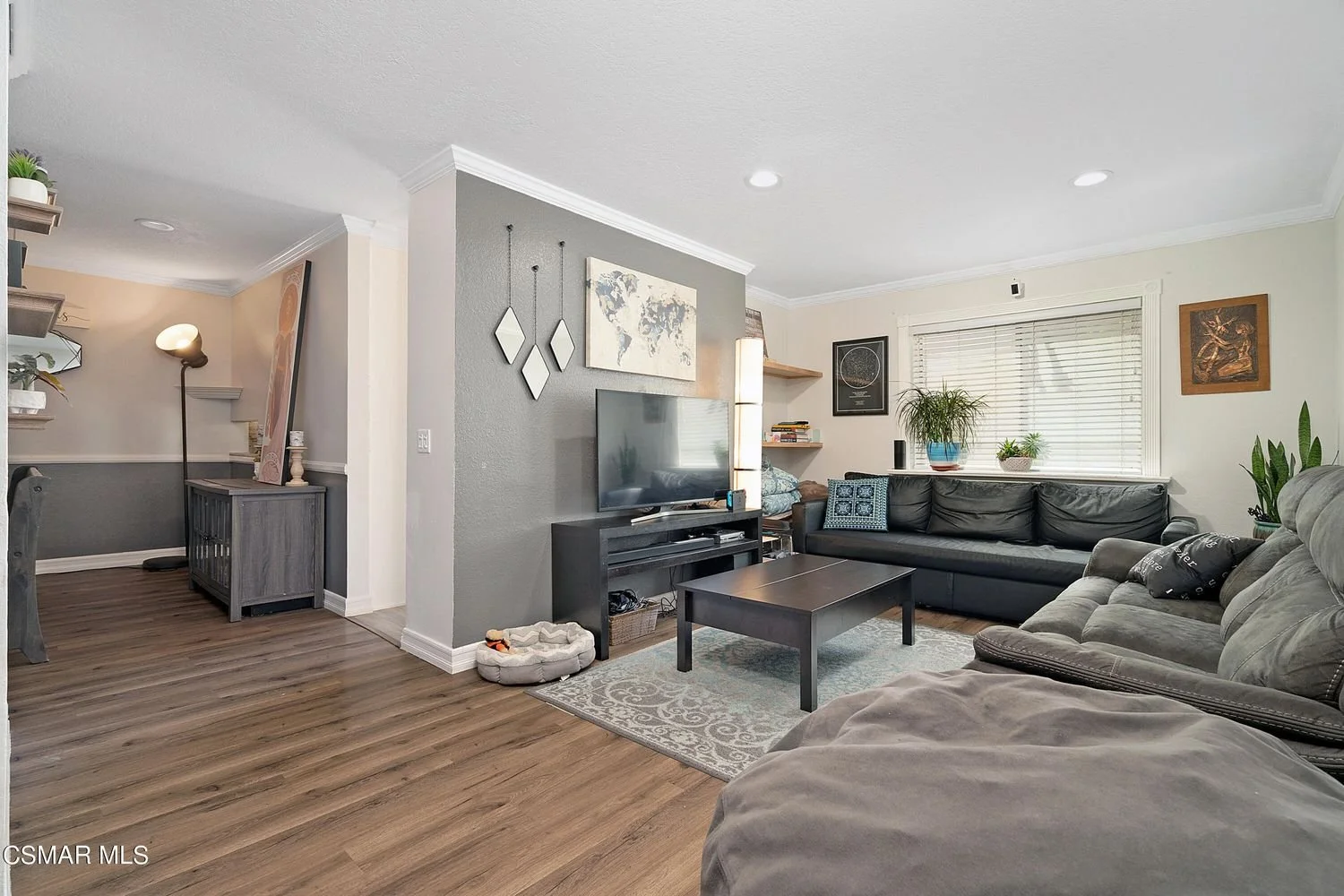 29603 Strawberry Hill Dr 003.jpg