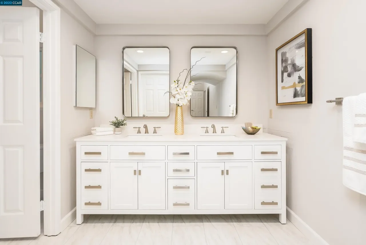 48 Longwood Ct 014.webp