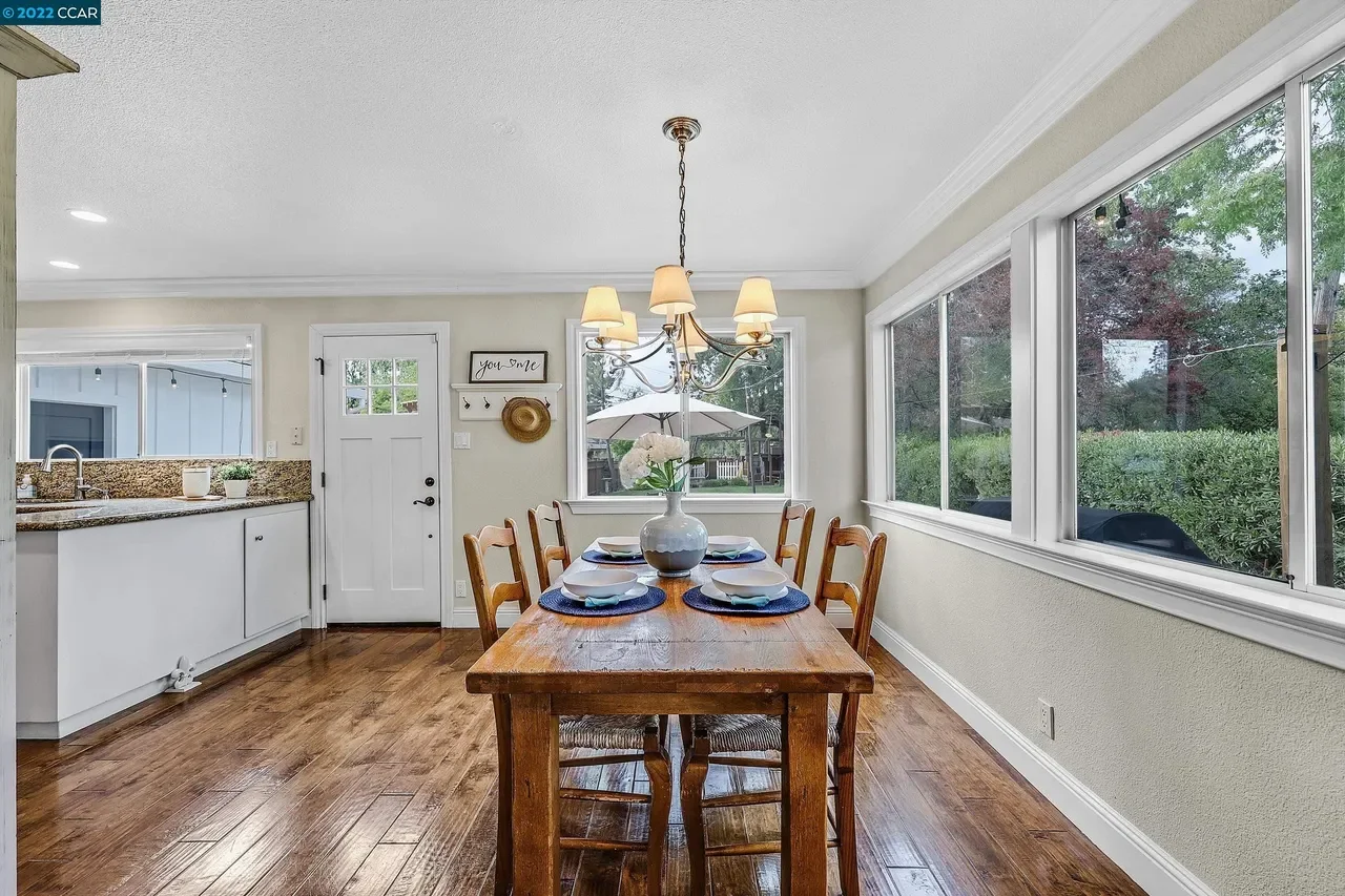 27 Nob Hill Dr 032.webp