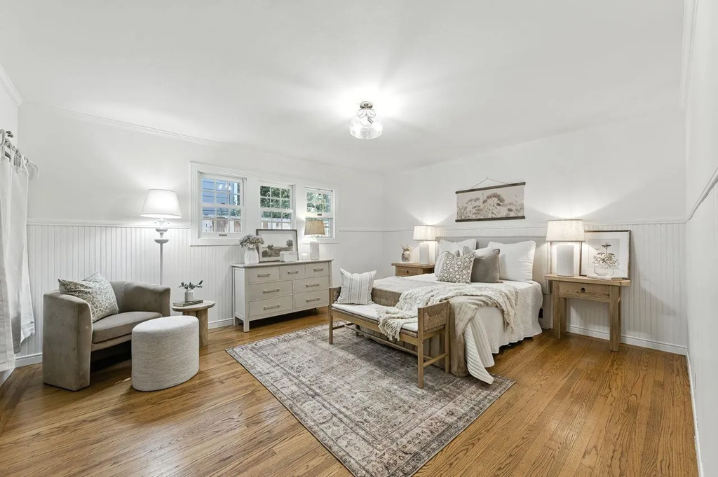 1422 W Selby Ln 029.png