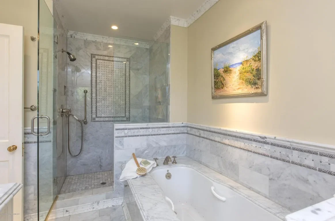 1351 Bedford Rd 019.webp