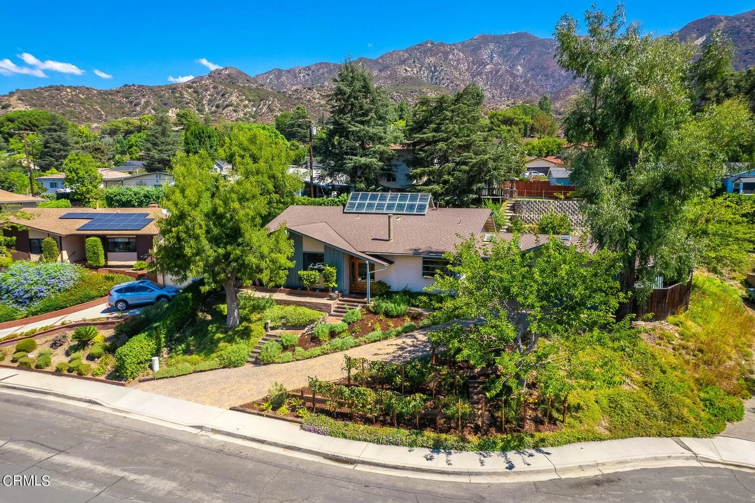 3451 Brookhill St 056.jpg