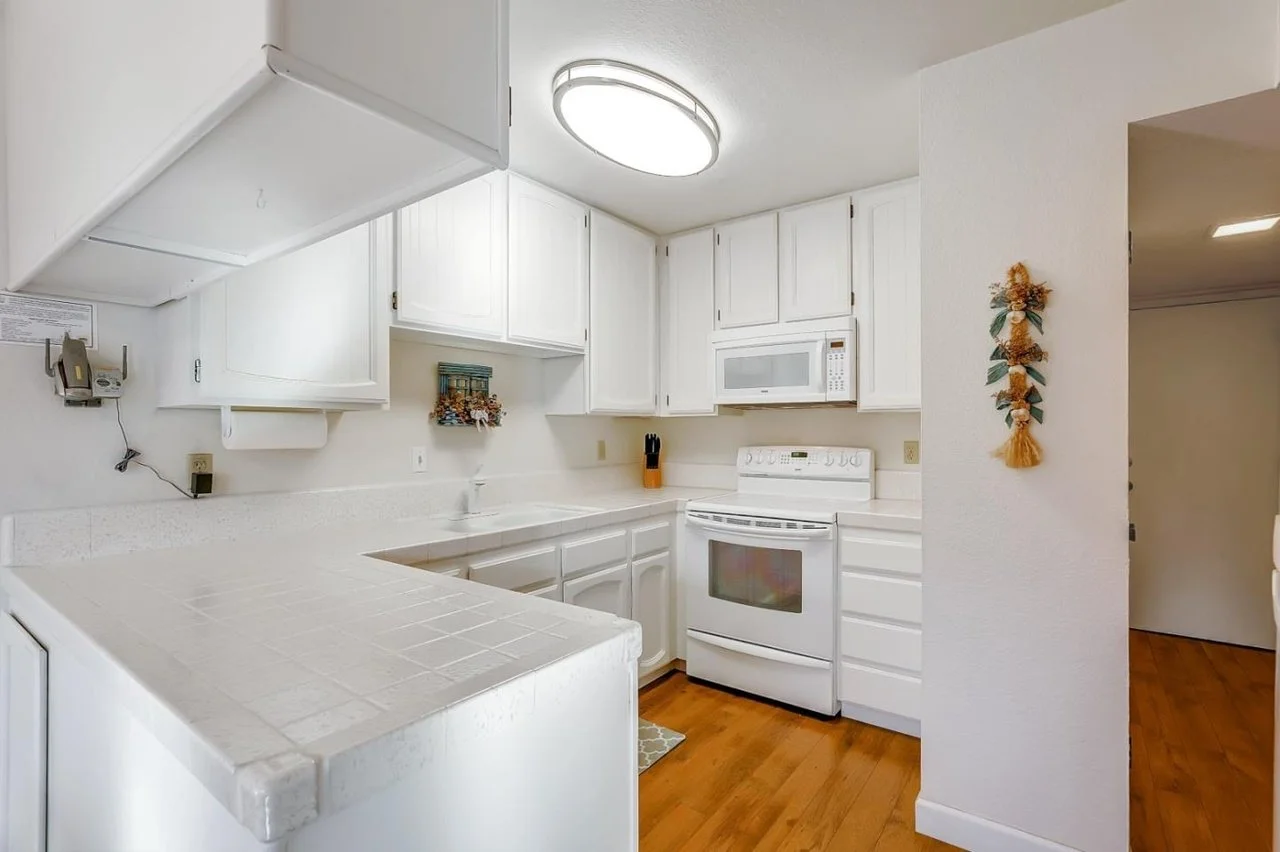 345 Coleridge Dr #93 007.jpg