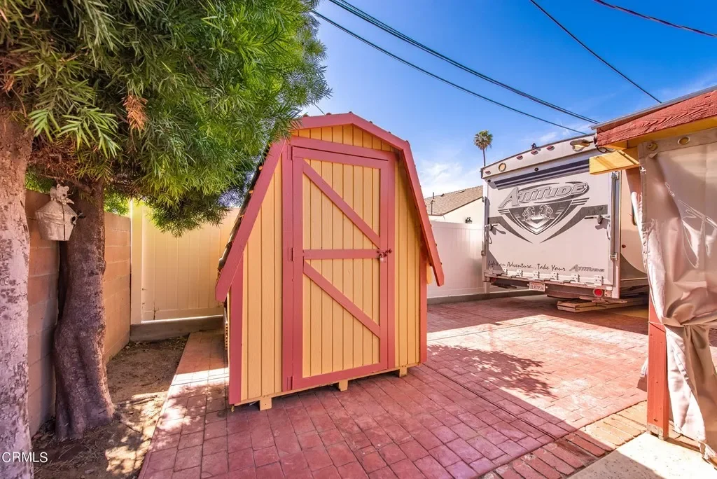 3090 Dwight Ave 033.webp