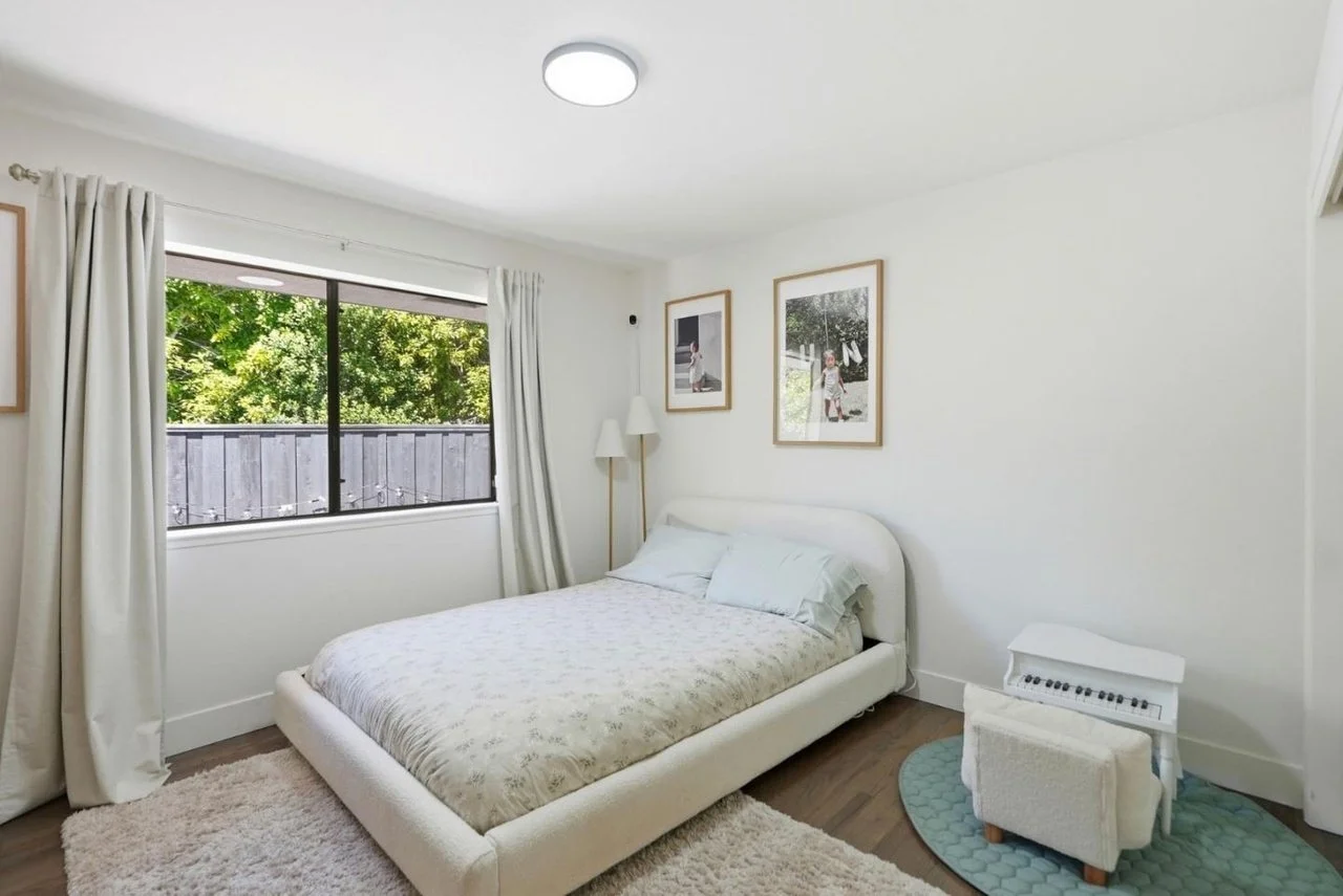 4206 Huntington St 036.jpg