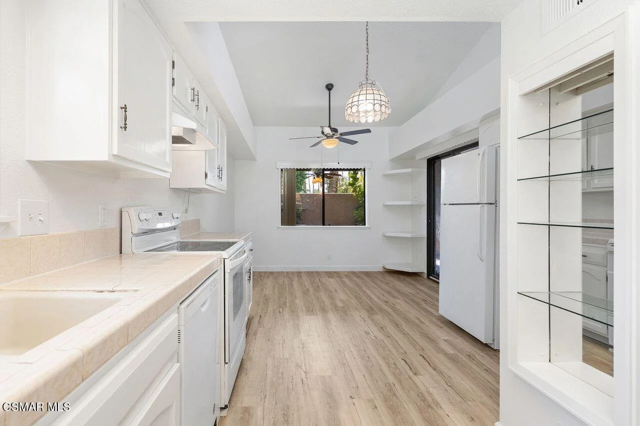 2782 E Palm Oasis 007.jpg