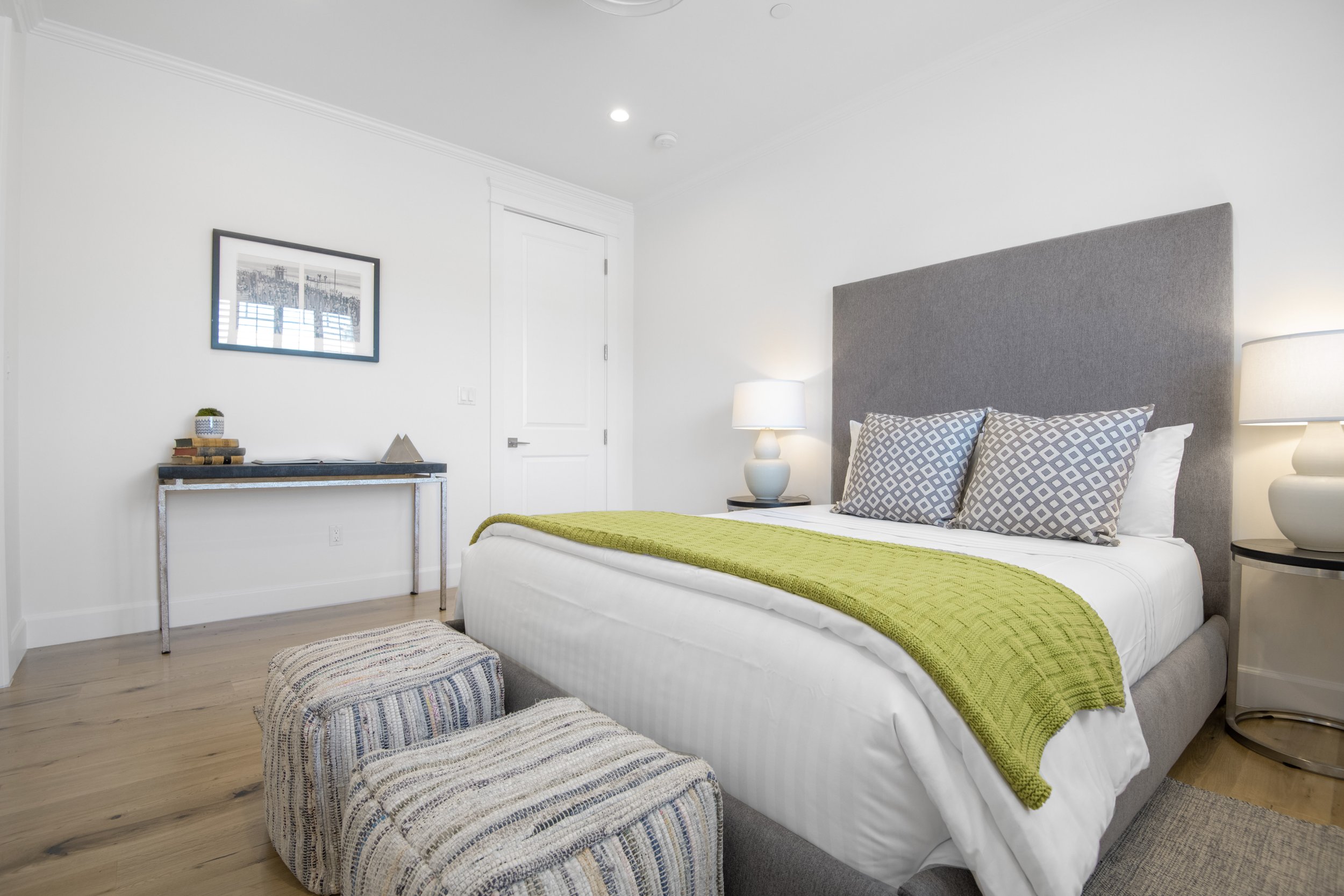 5111 Greenbush Ave bed 4.jpg