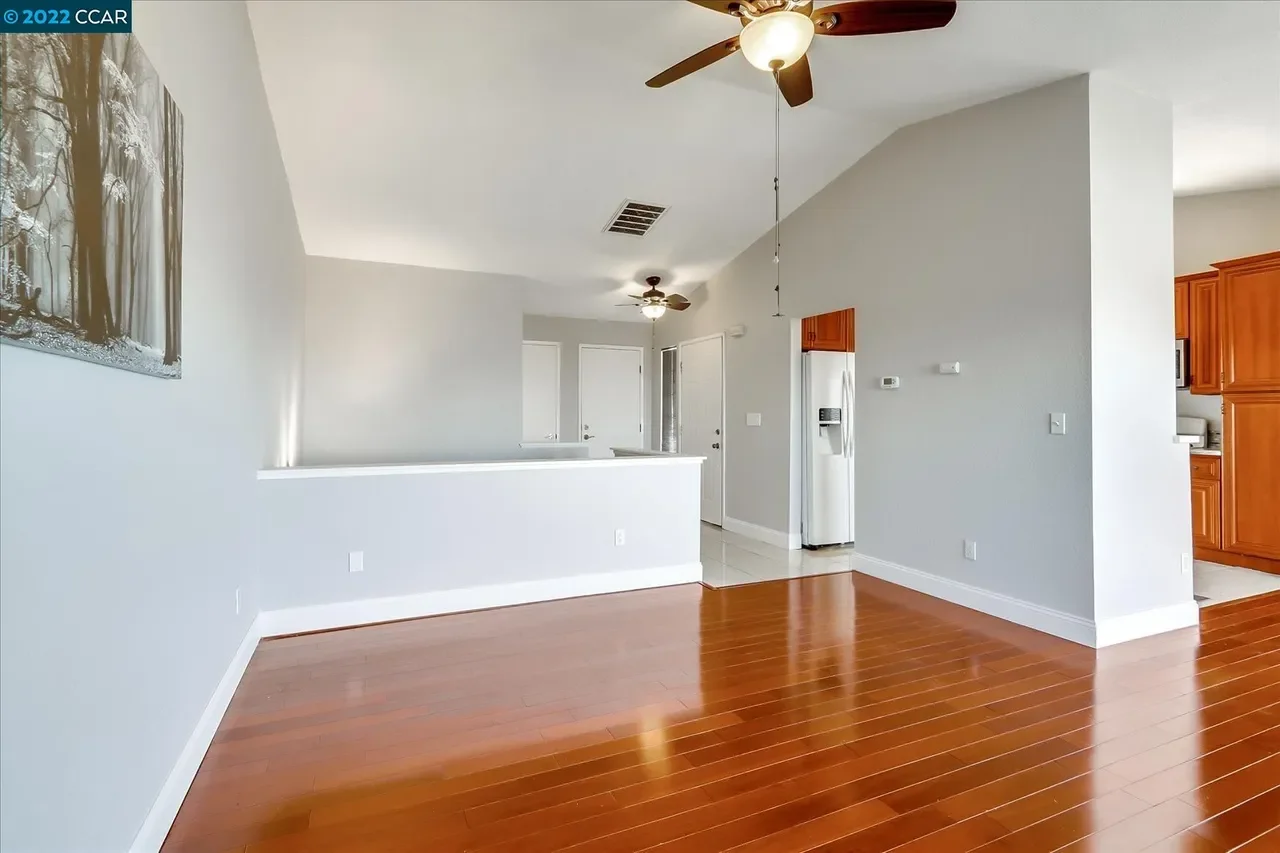 224 Manuel Ct 005.webp