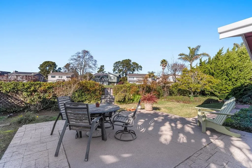 173 Via Lantana 026.png