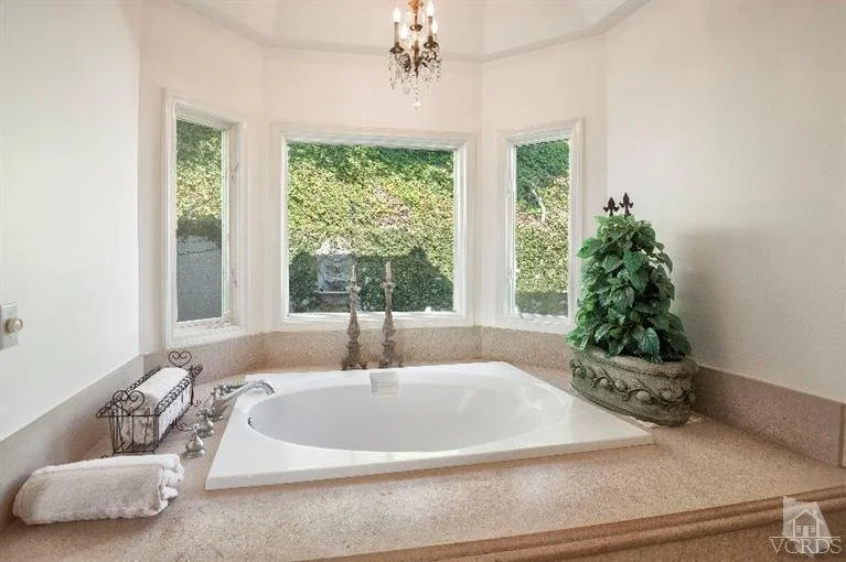 4706 Sunnyhill St 012.jpg