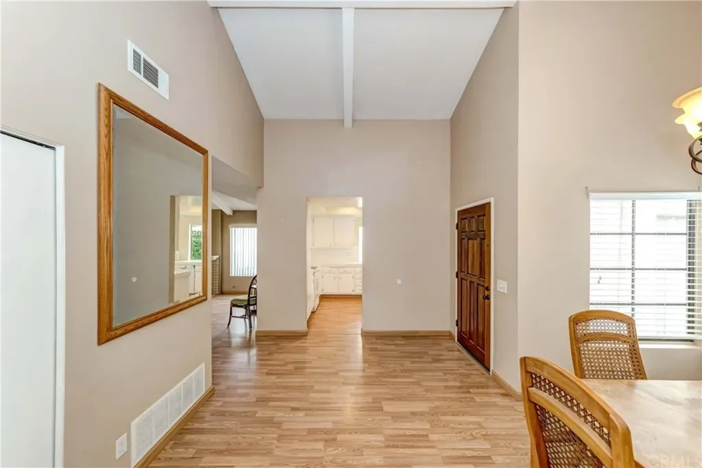 2175 Avenida San Antero 006.webp