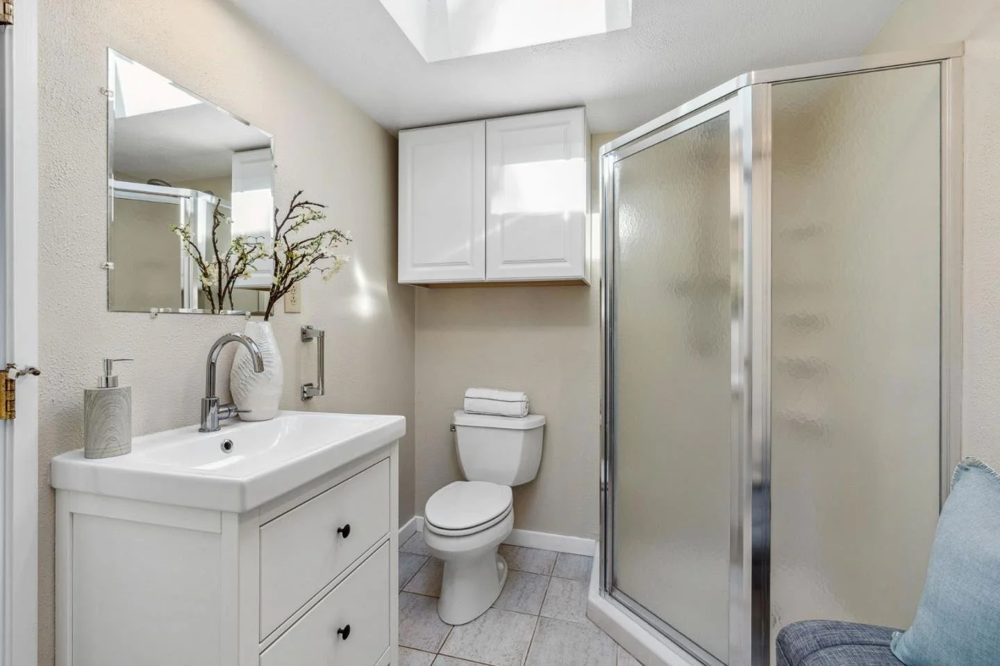 16220 Blossom Hill Rd 020.jpg