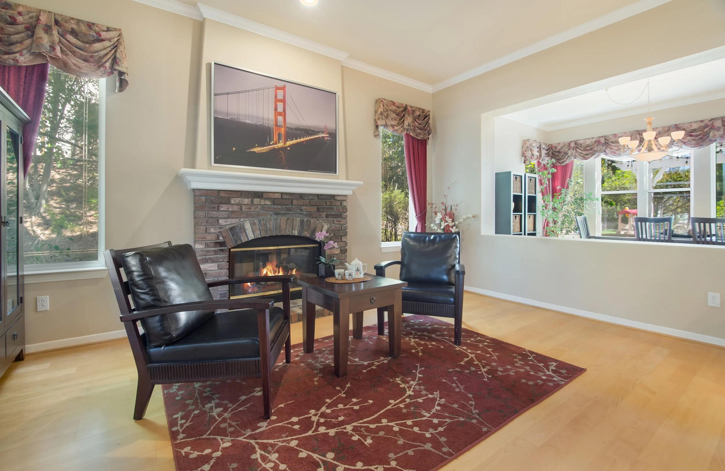 1068 N Country Club lr3.jpg