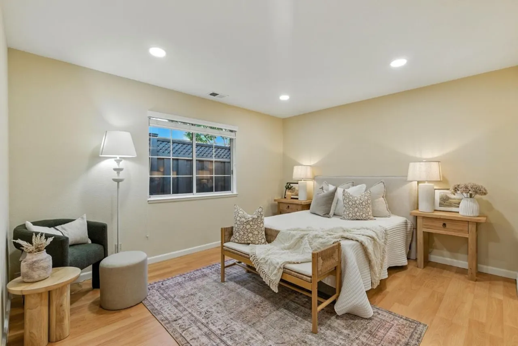 2188 Yorkshire Way 027.png