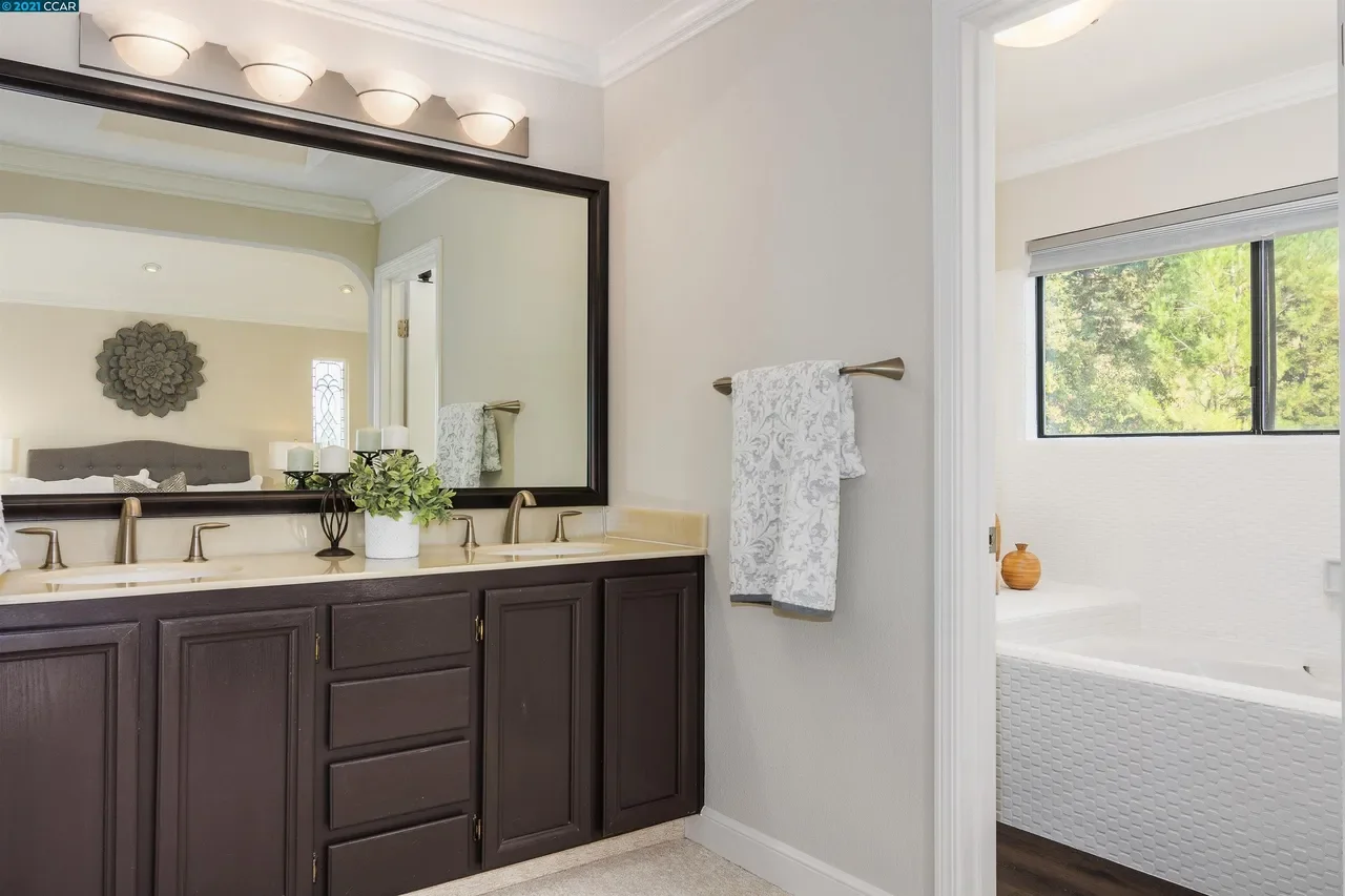 416 Saddlebrook Ln 019.webp