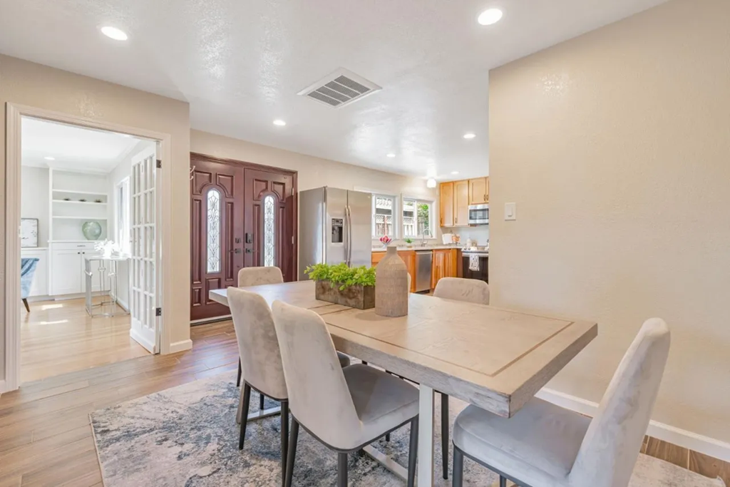 3135 Alameda De Las Pulgas 004.png