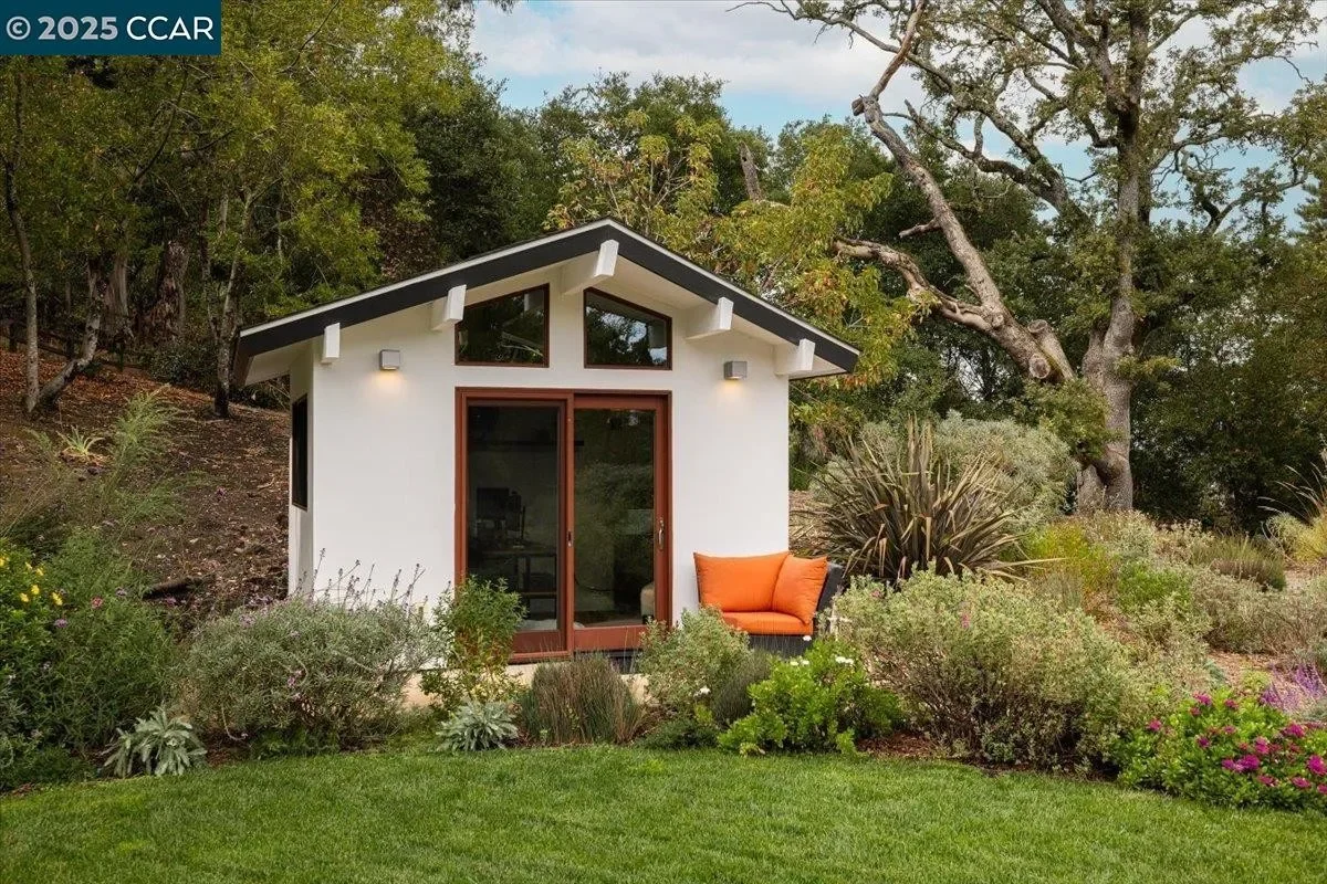 42 Crestview Dr 023.webp