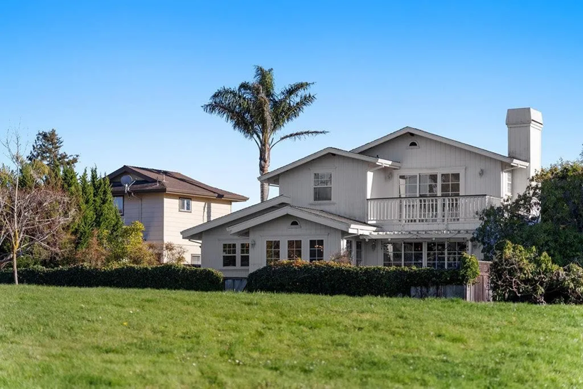 173 Via Lantana 028.png