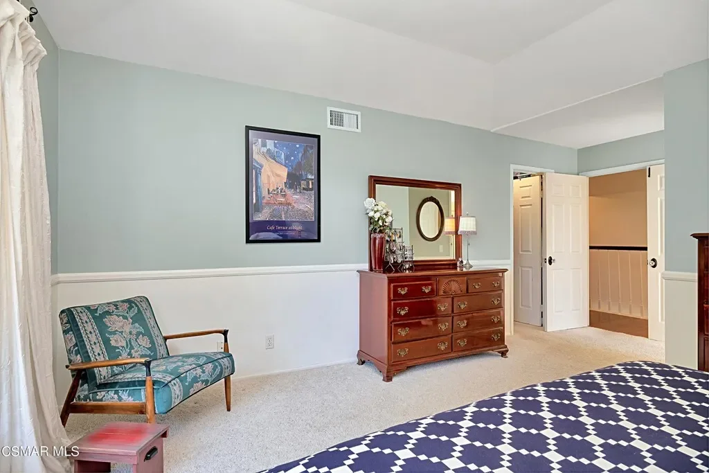 1037 Meadowcrest St 035.webp