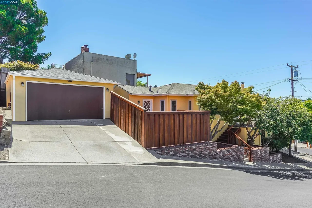 16640 Rolando Ave 008.webp