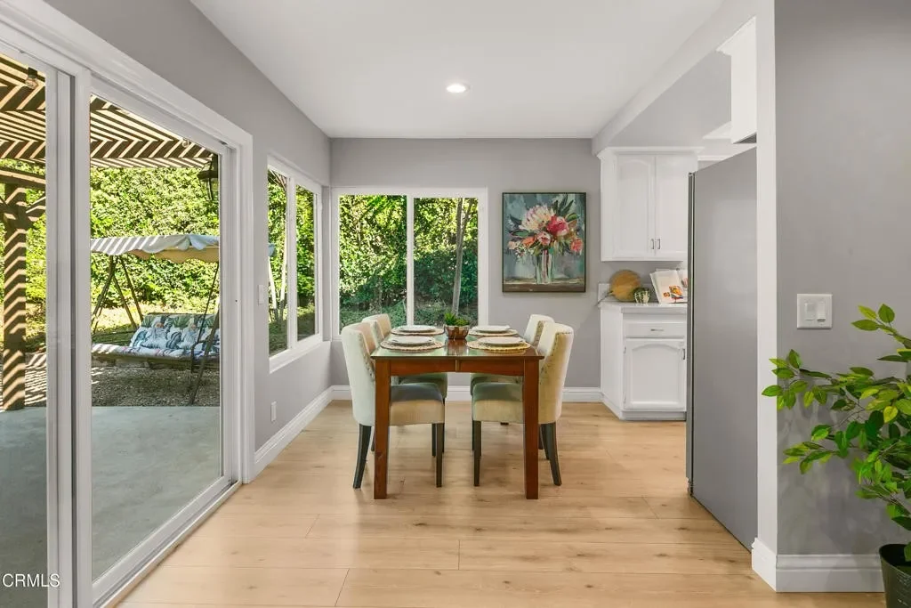 2217 Laurelwood Dr 007.webp