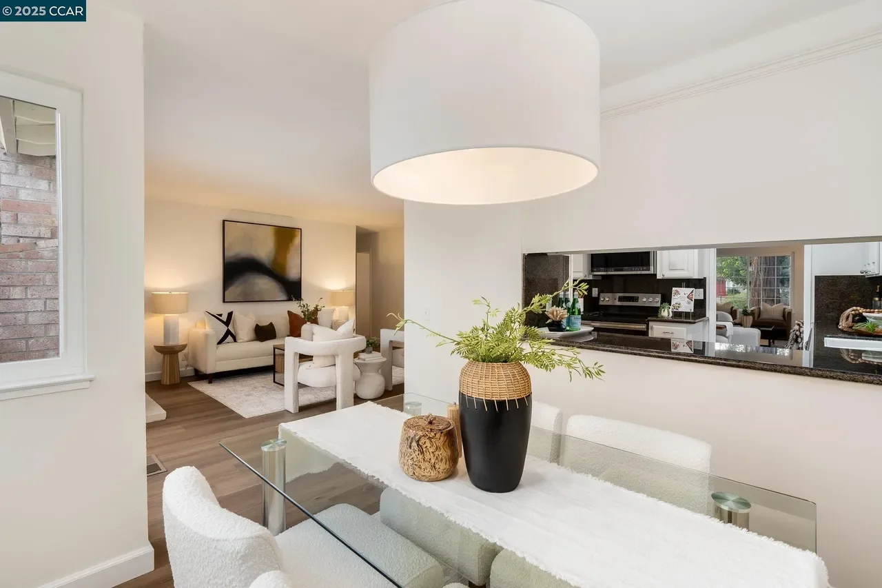 3376 Camarones Pl 011.webp