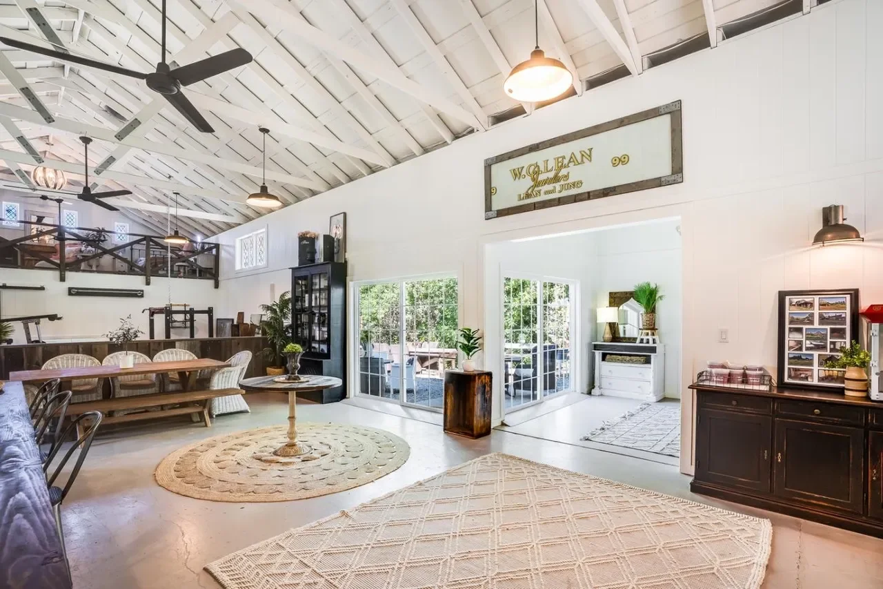 16466 Bonnie Ln 054.webp