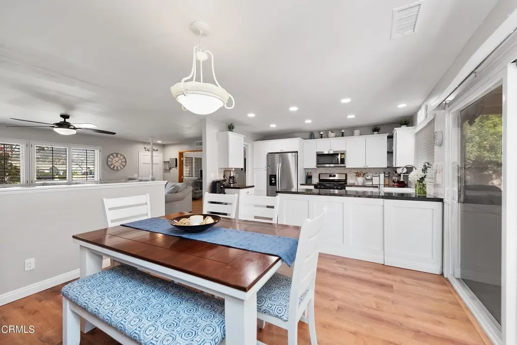 3090 Dwight Ave 011.webp