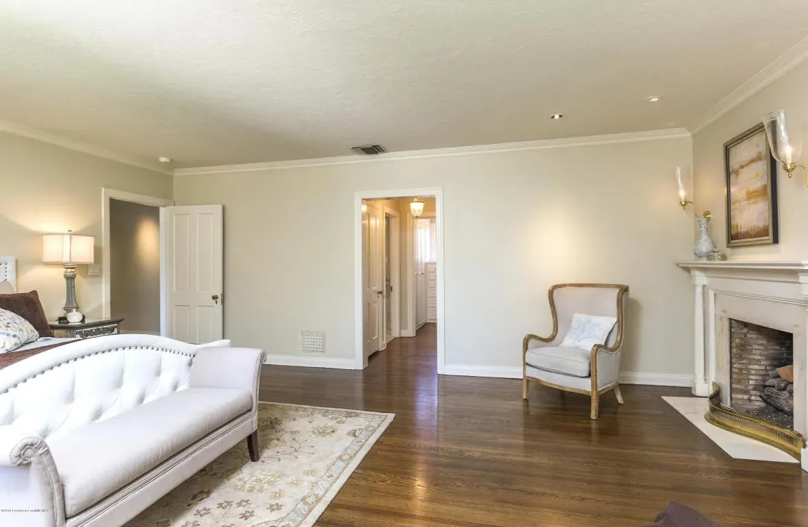 1351 Bedford Rd 018.webp