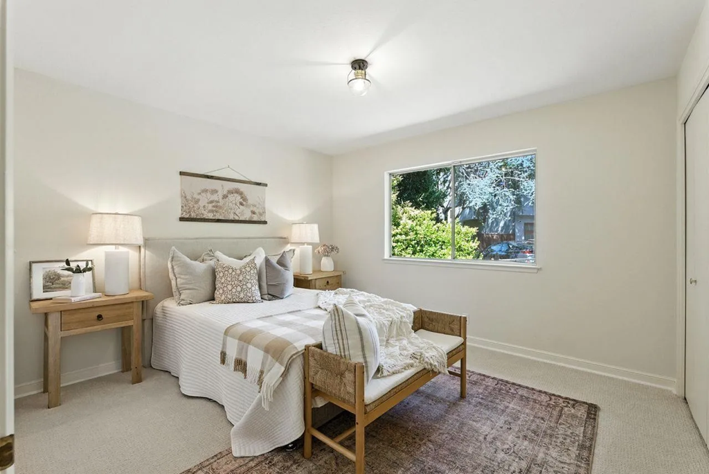 2040 Longden Cir 030.png