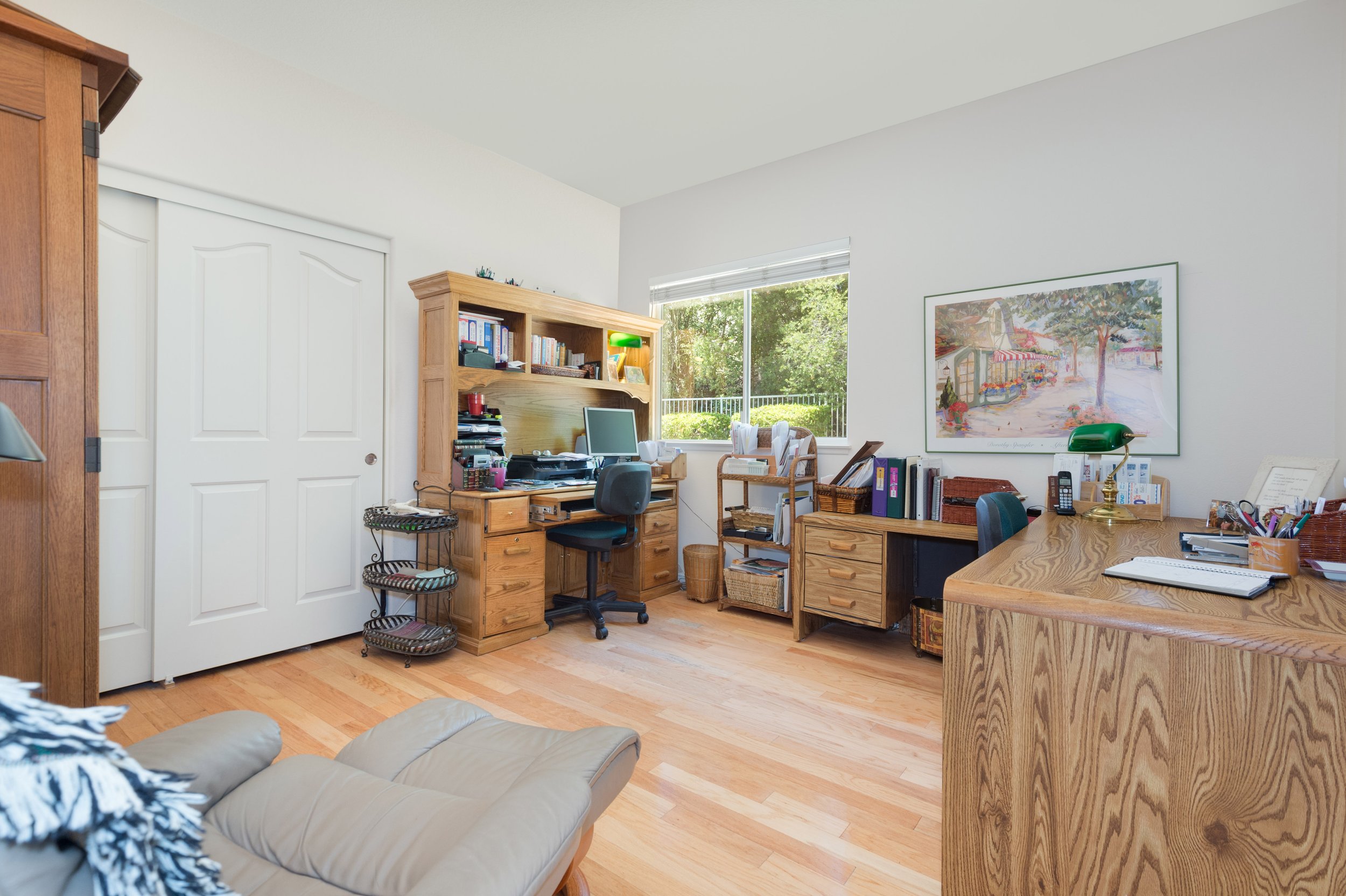 511 Meadowrun St office.jpg