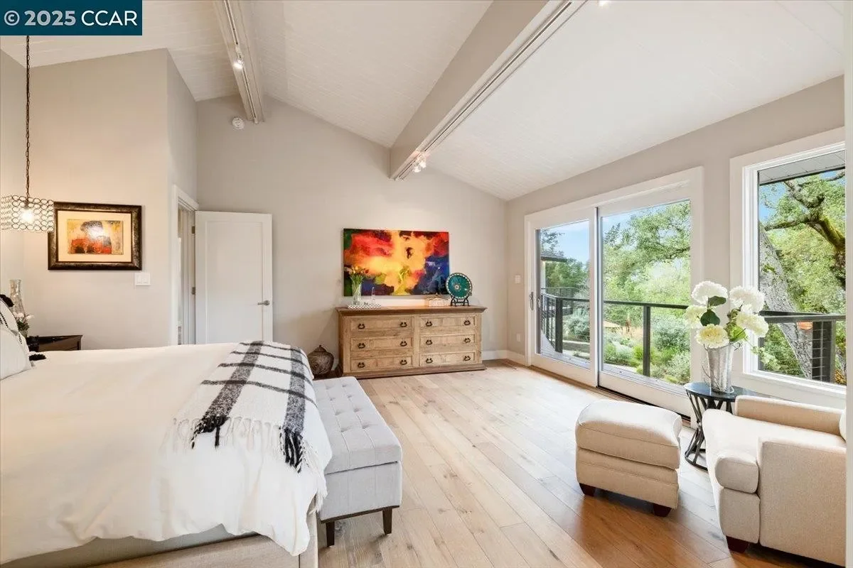 42 Crestview Dr 012.webp