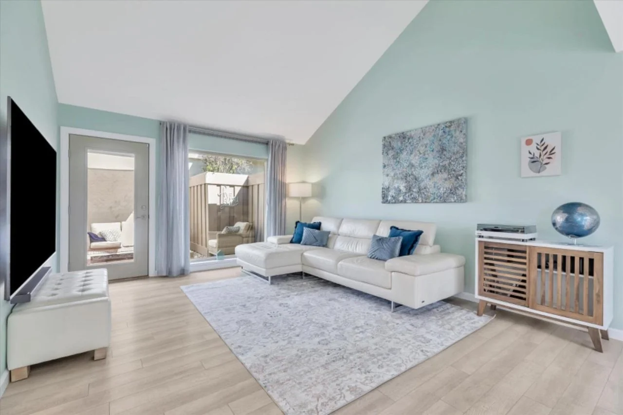 107 Escobar Ct 004.jpg