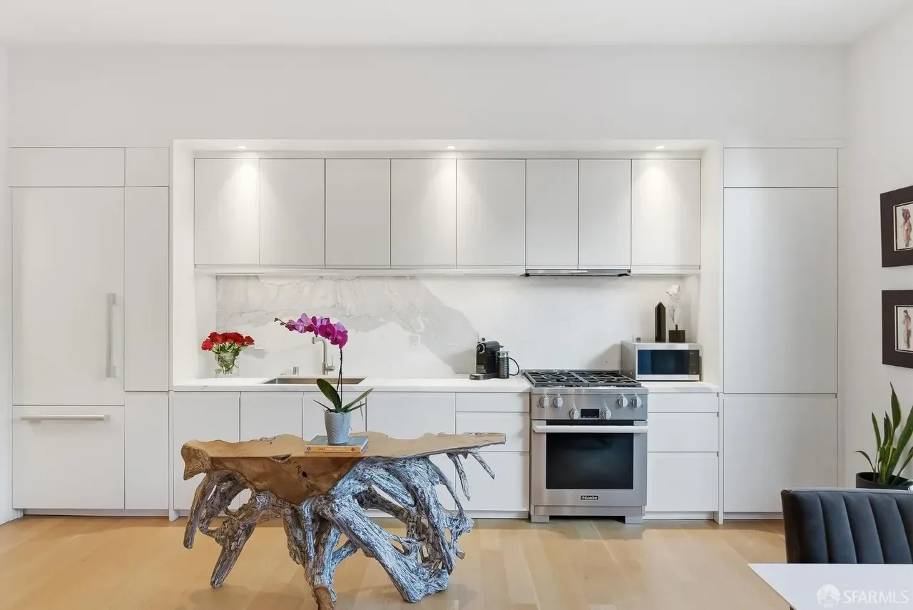 854 Capp St Unit 1 017.webp