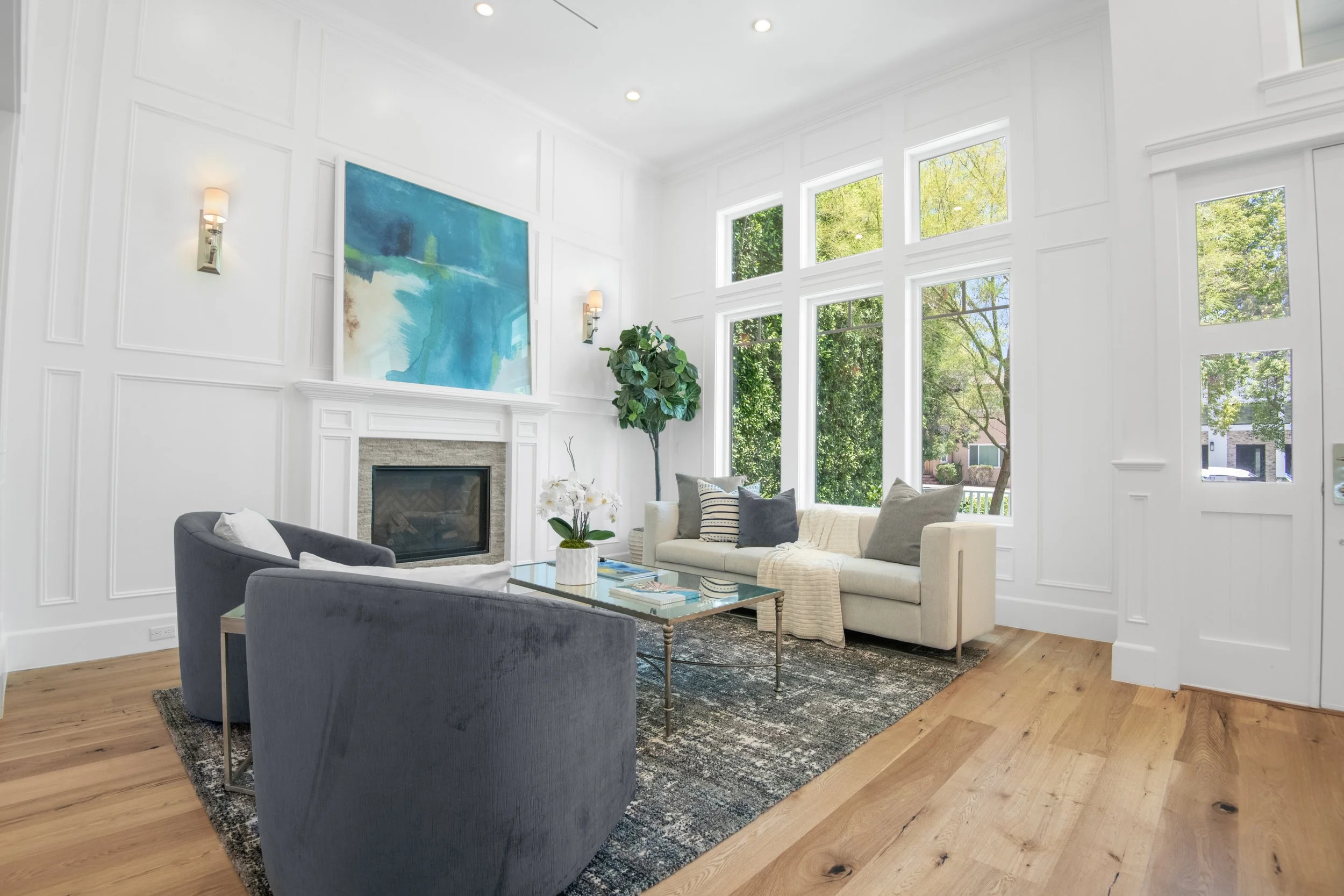 5111 Greenbush Ave living 2.jpg