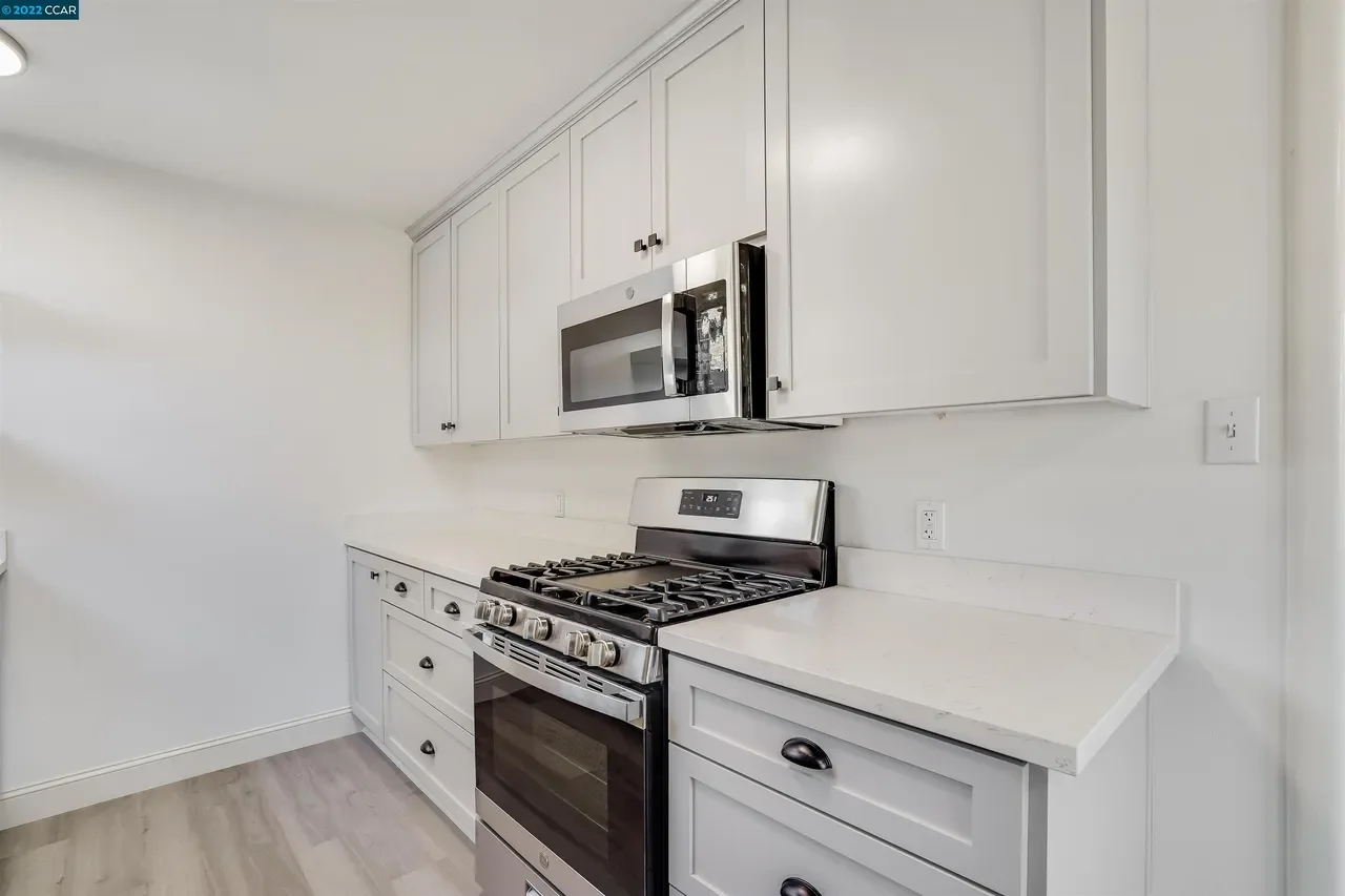 3028 W Monterey Ave 007.webp