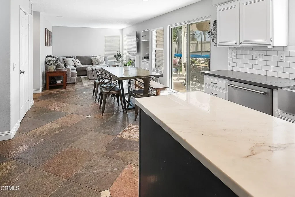 1628 Meadowglen Ct 015.webp