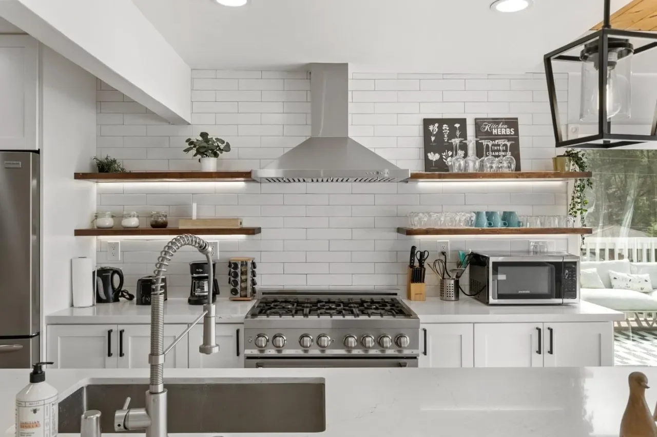 1 Sequoia Way 018.webp