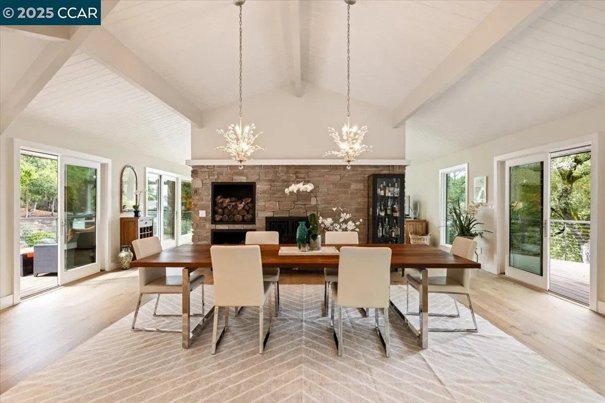 42 Crestview Dr 007.webp