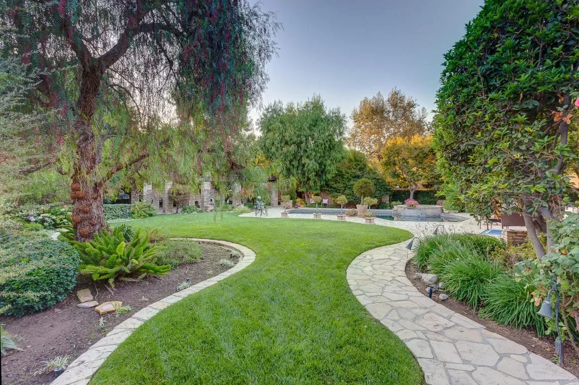 1351 Bedford Rd 024.webp