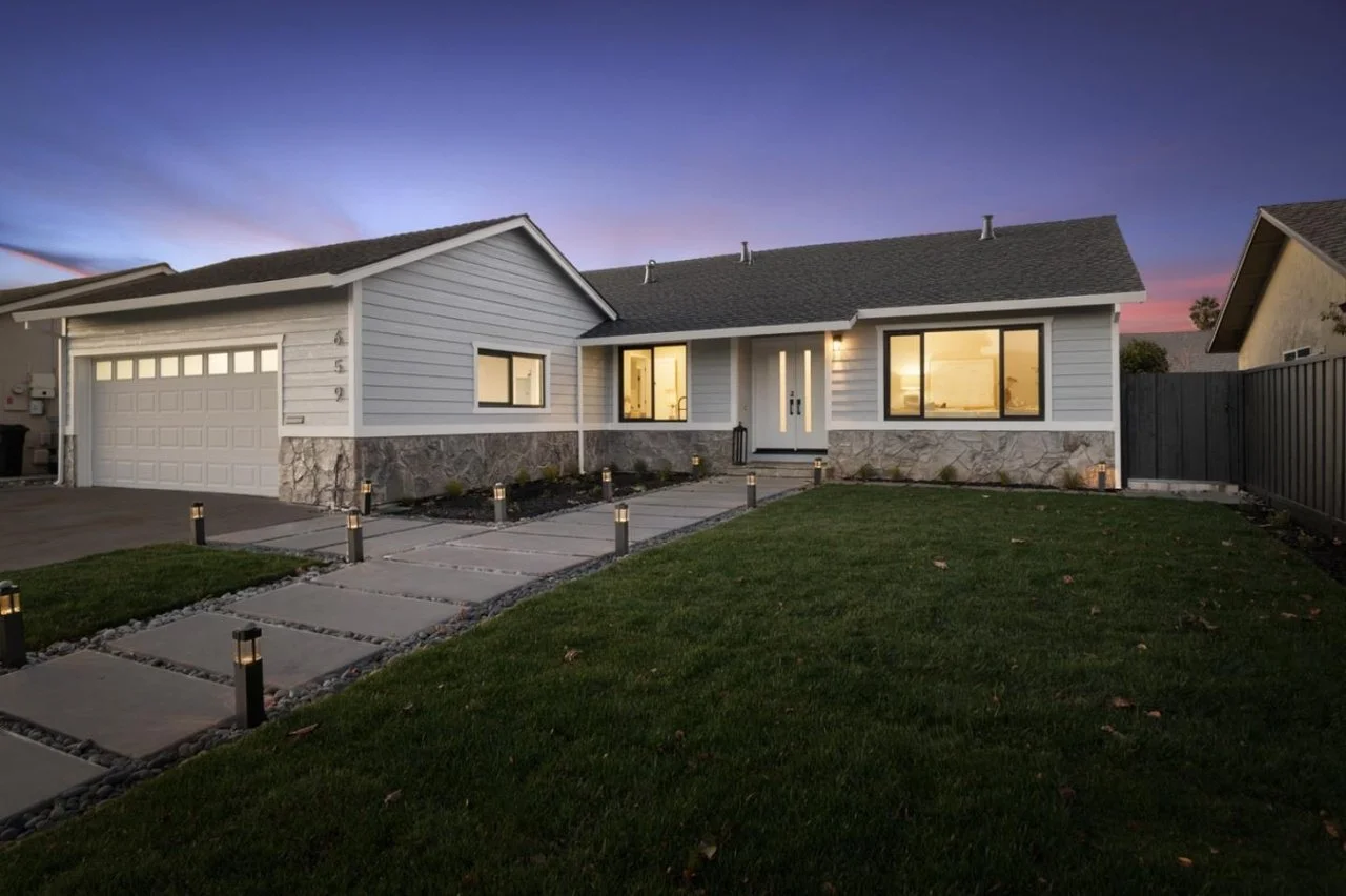 659 Meadow Creek Dr 041.jpg