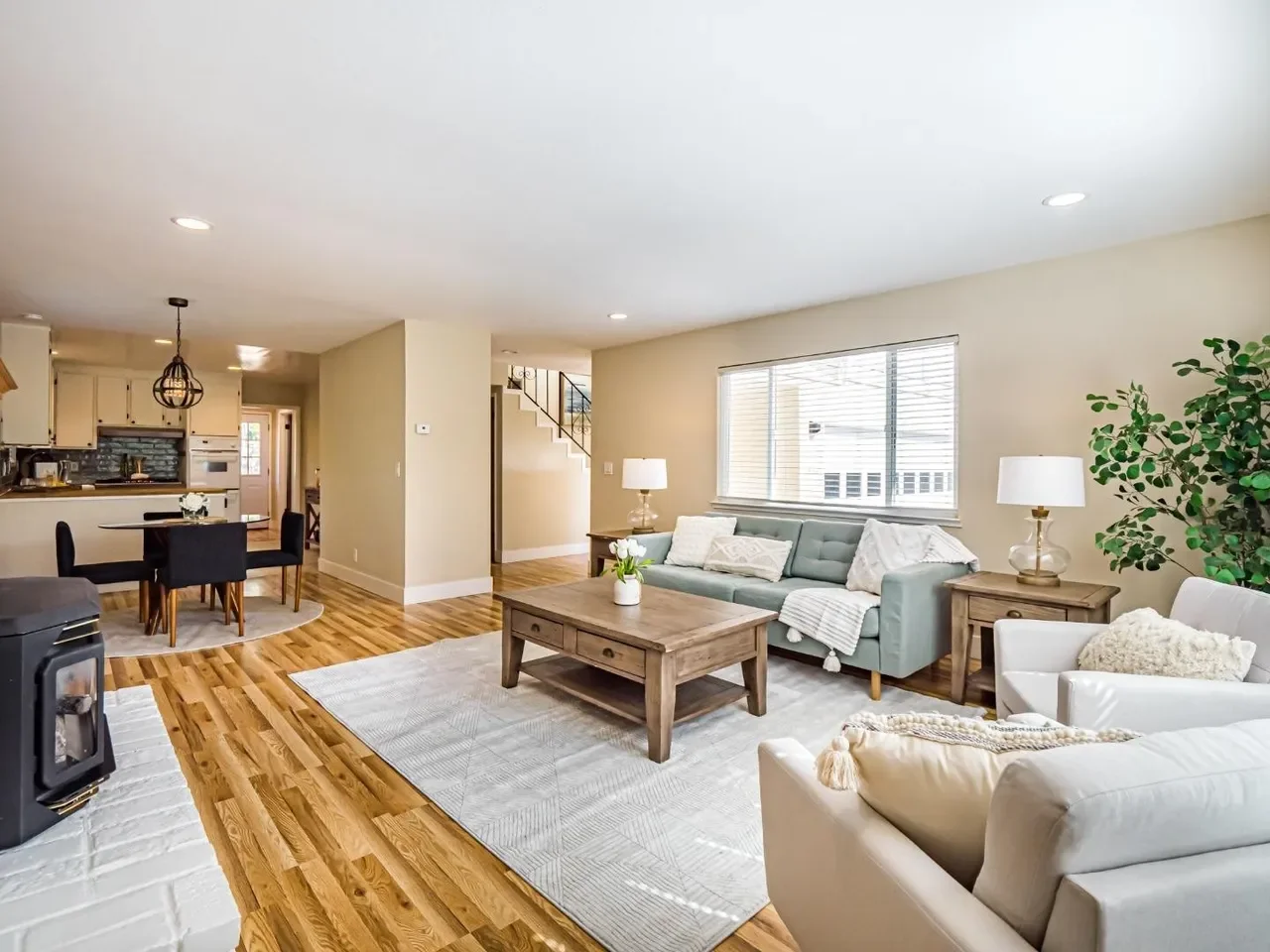 836 Seacliff Dr 003.webp