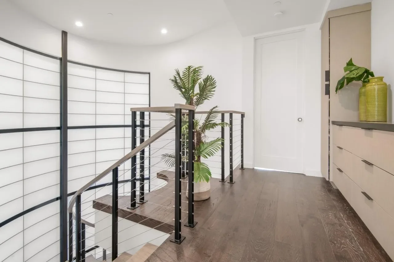 30 Roberts Rd 021.webp