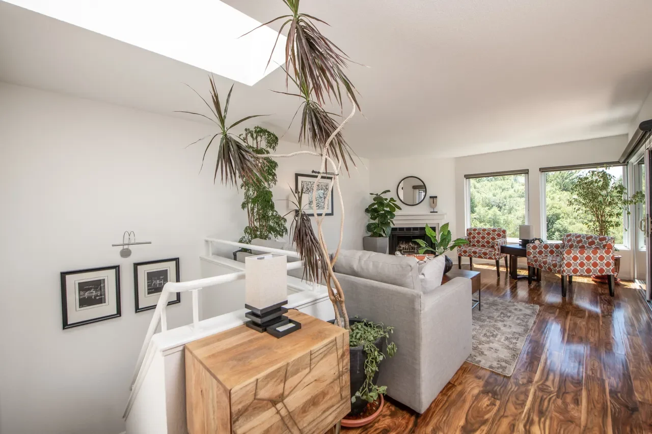 109 Headlands Ct 009.webp