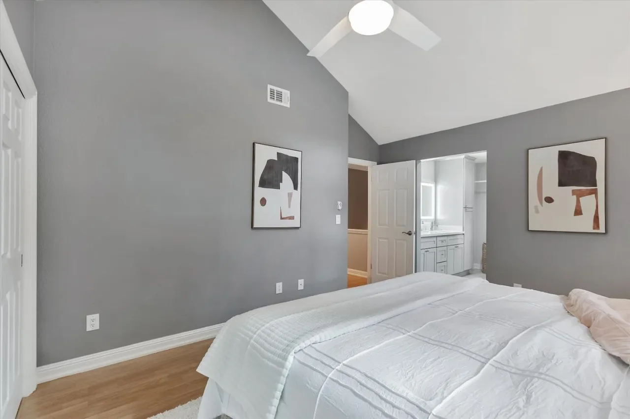 1704 Fountain Springs Cir 013.webp