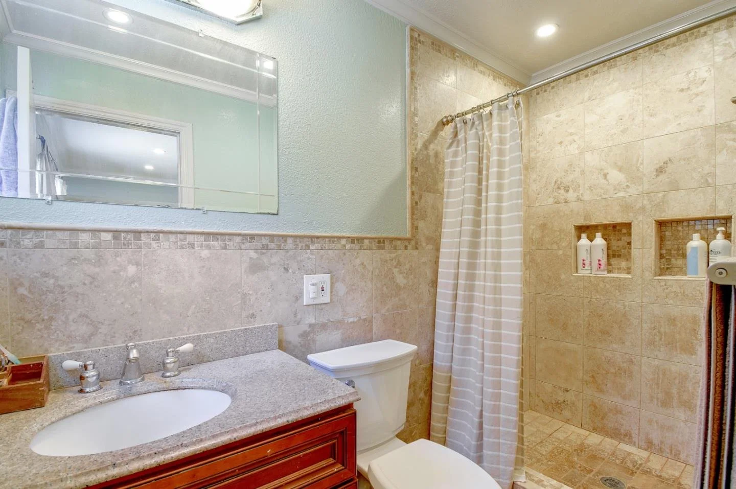 378 Flynn Ave 030.jpg