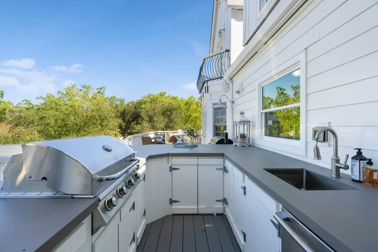 16466 Bonnie Ln 035.webp