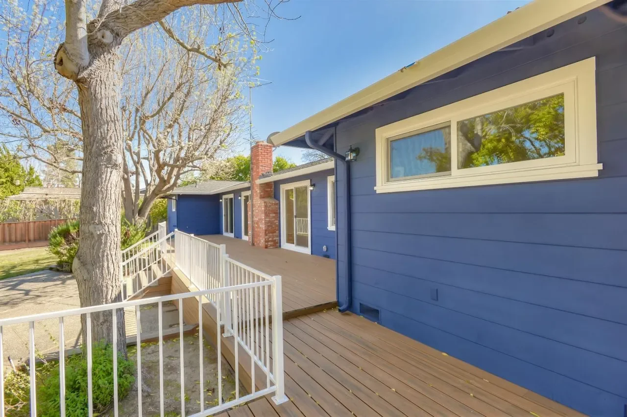 32 Campbell Ln 025.webp